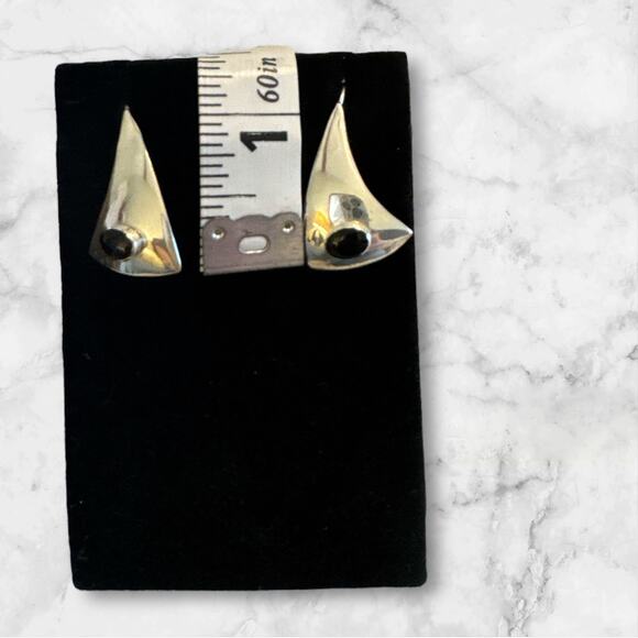 Sterling SIlver and Black Onyx traingle dangle earrings - Picture 3 of 4